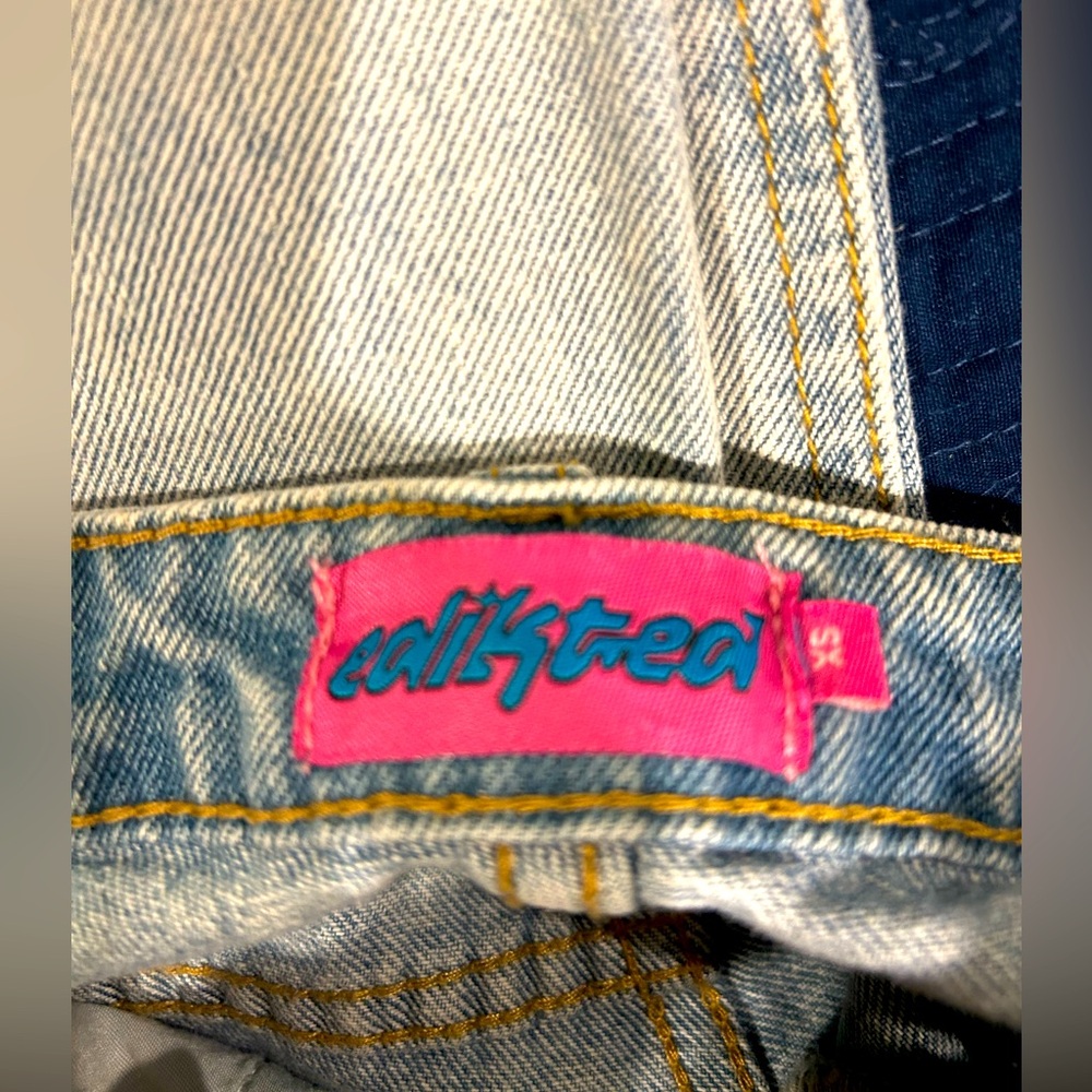Edikted jeans in great condition ! XS with holes in front not on the back.